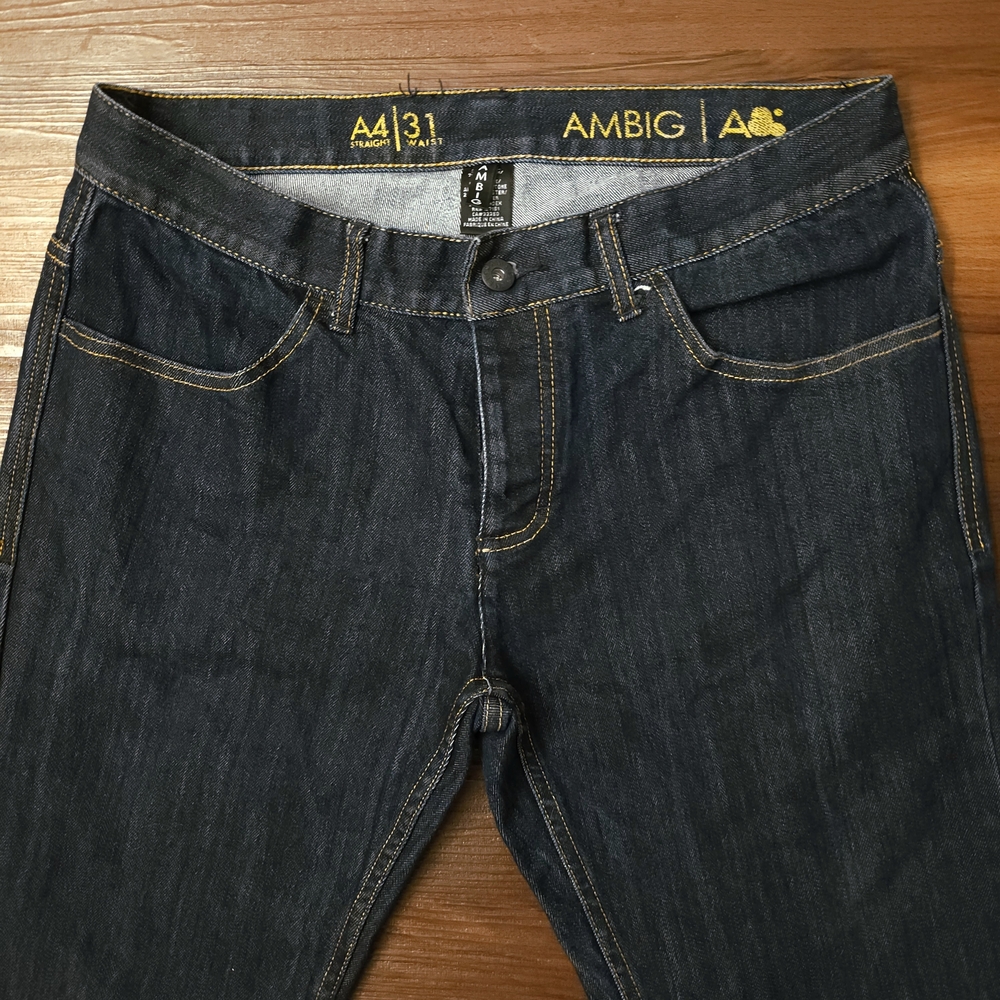 NWOT Ambig A4 Straight Blue Dark Wash 31x31 Stretch Jeans Low Rise Button Fly